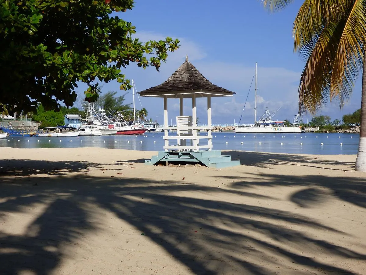 أوشو ريوس Beach One Bedroom Suite A22 جامايكا